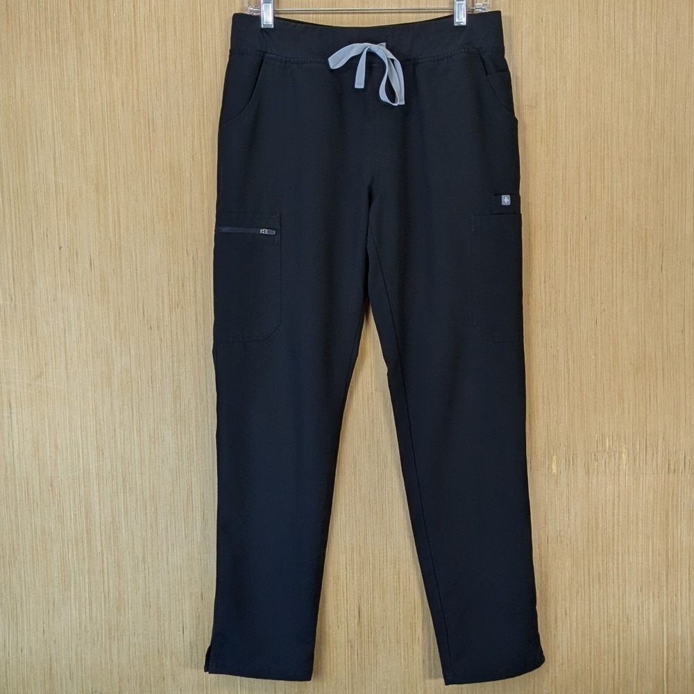FIGS Technical Collection Women's Yola Cargo Scrub Pants Size M Black W21SW2019
